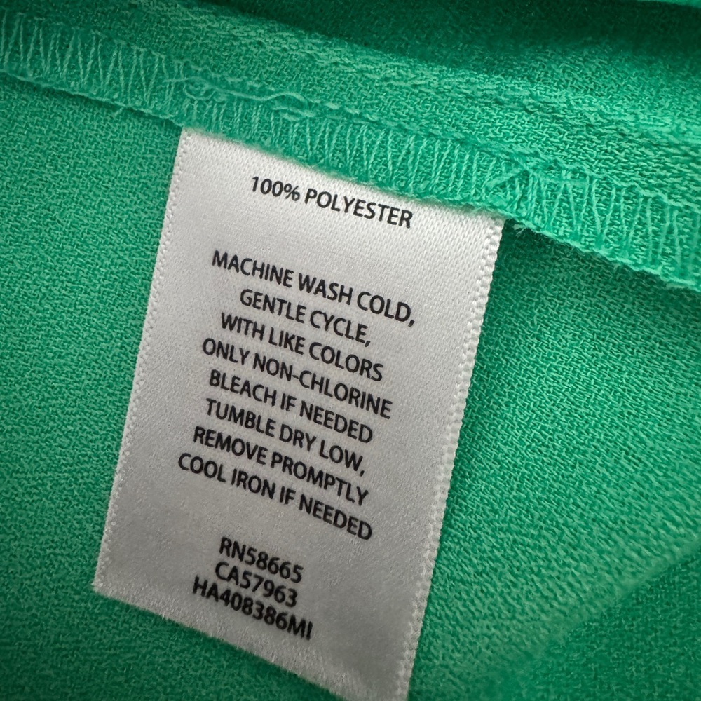 New! HALOGEN Green Scalloped Camisole Top medium - Picture 8 of 8